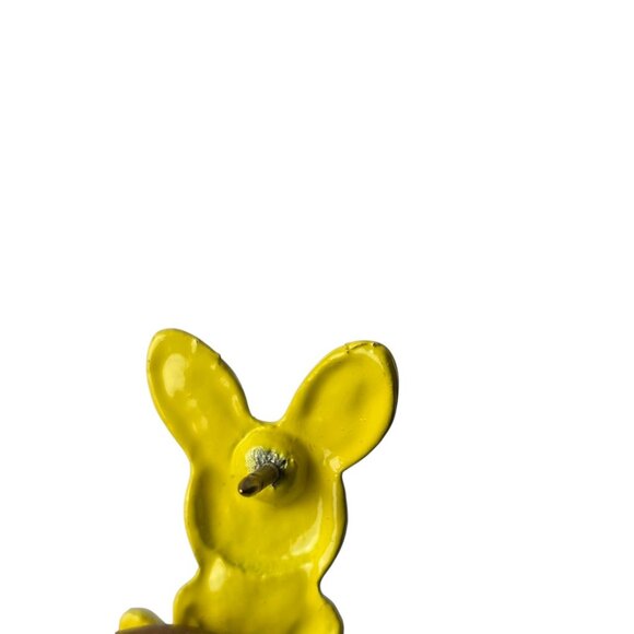 Vintage Yellow Metal Easter Bunny Rabbit Pin/Brooch 0.97" x 0.68" - Picture 3 of 4